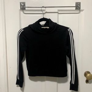Cozy Urban Kids striped crop black sweater. Size: Kids medium (10-12).
